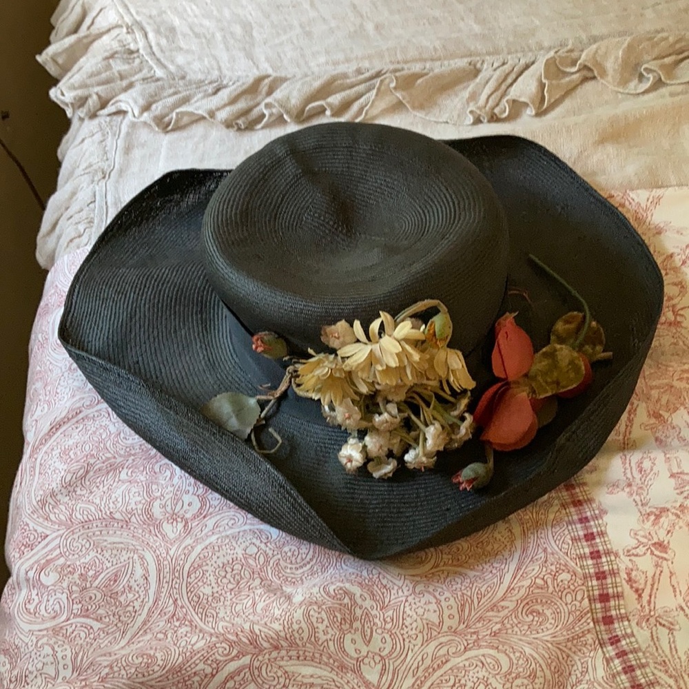 Vintage hat PATINA Milnery